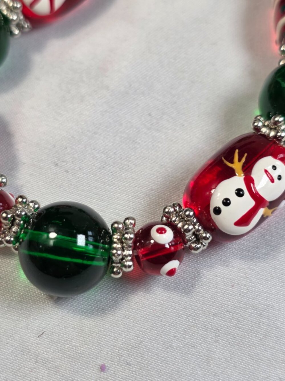 Christmas Holiday Glass Bead Stretch Bracelet Snowman Candy Cane Red Green - Picture 5 of 10
